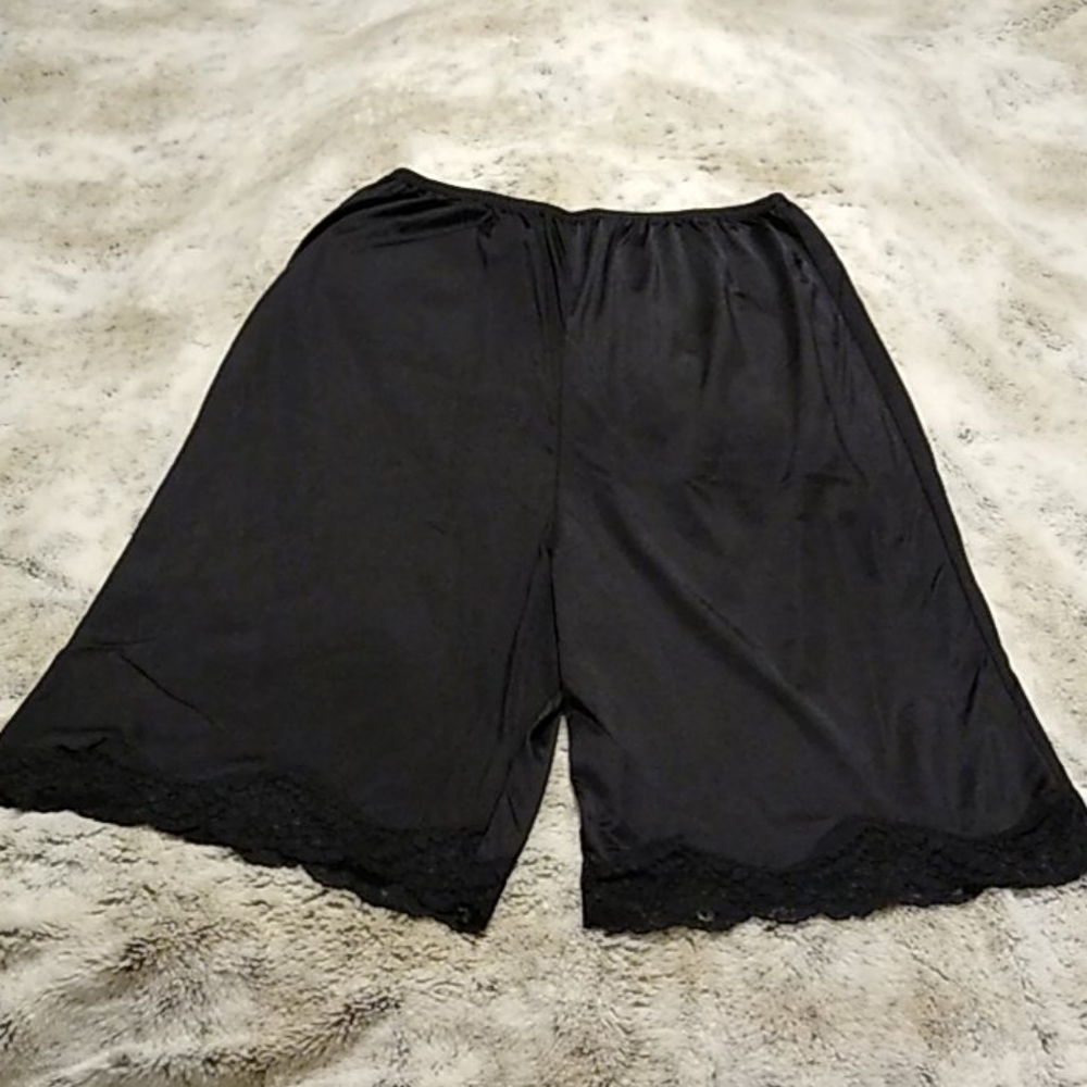 Like New Illusion Trouser Pants Half Slip: Medium